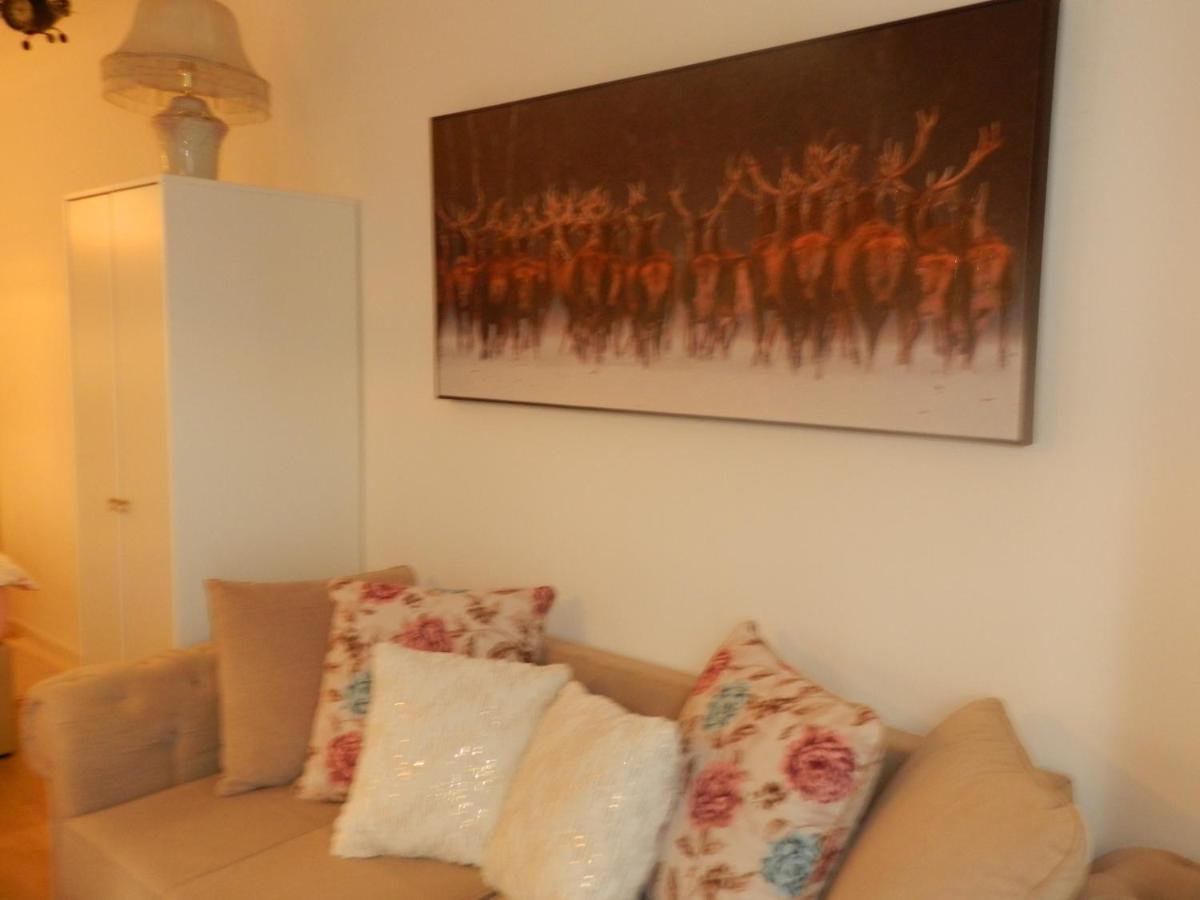 Klassik And Sunny Apartment! Wenen Buitenkant foto