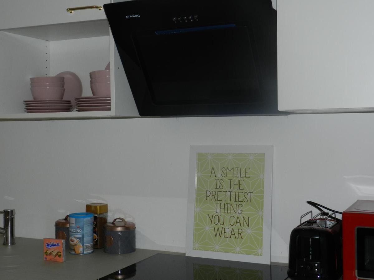 Klassik And Sunny Apartment! Wenen Buitenkant foto