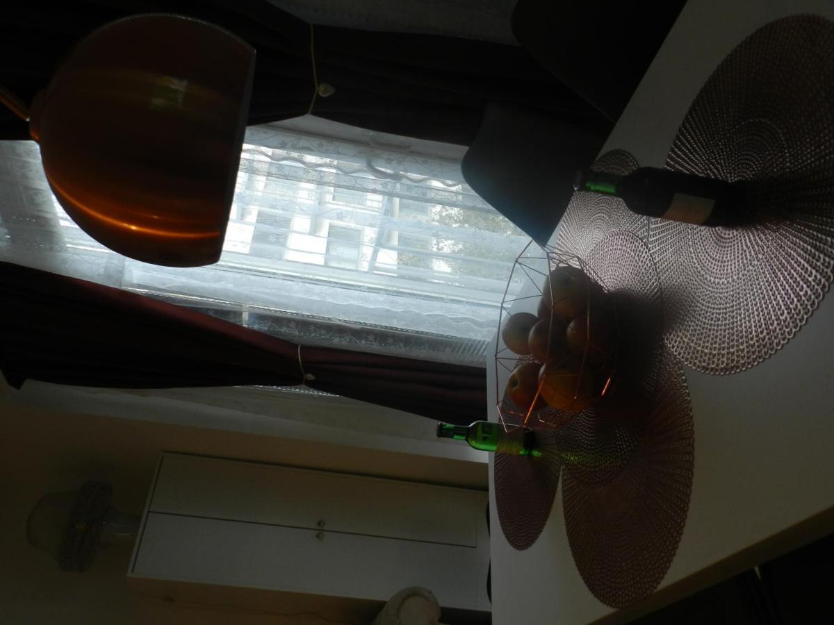 Klassik And Sunny Apartment! Wenen Buitenkant foto