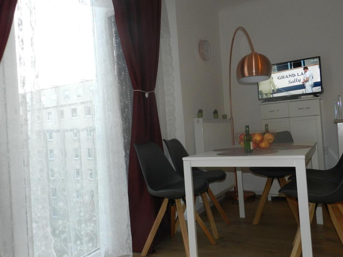 Klassik And Sunny Apartment! Wenen Buitenkant foto