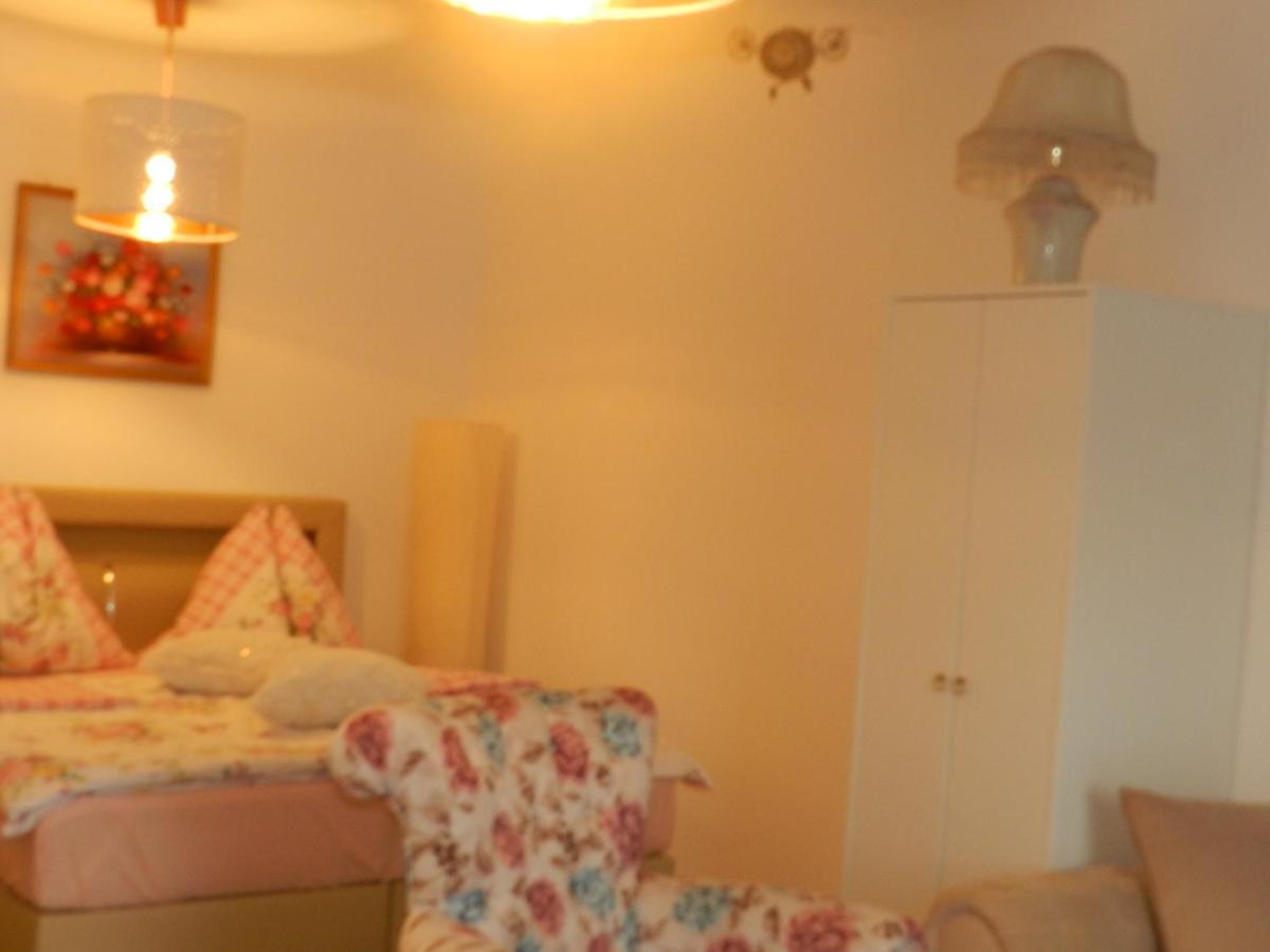 Klassik And Sunny Apartment! Wenen Buitenkant foto